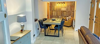 A traditional Lakeland cottage situated in the heart of Portinscale village.
