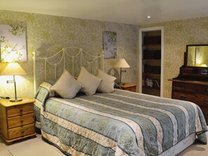 1 bedroom - 1 bedroom accommodation in Glenprosen, by Kirriemuir (Glenprosen, by Kirriemuir)