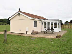 Exterior - Orchard Farm Cottage (Barnby, near Beccles)