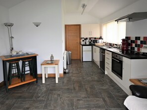 Fridge, microwave, dishwasher