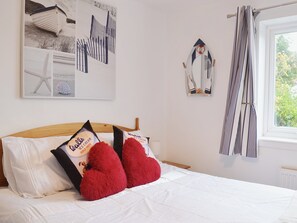 3 bedrooms, free WiFi, bed sheets - 3 bedroom accommodation in Wells-next-the-Sea (Wells-next-the-Sea)