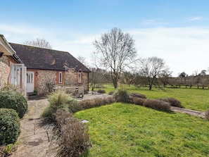 Exterior - 3 bedroom accommodation in Netton, near Salisbury (Netton, near Salisbury)