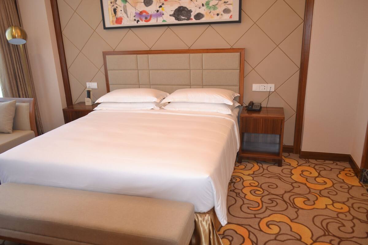 Superior Double Room, 1 Bedroom, Non Smoking, Pool Access | Egyptian cotton sheets, premium bedding, in-room safe, desk