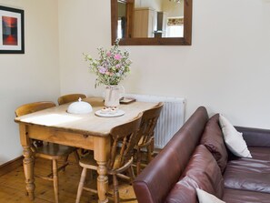 Dining - 2 bedroom accommodation in Buckton, near Flamborough (Buckton, near Flamborough)