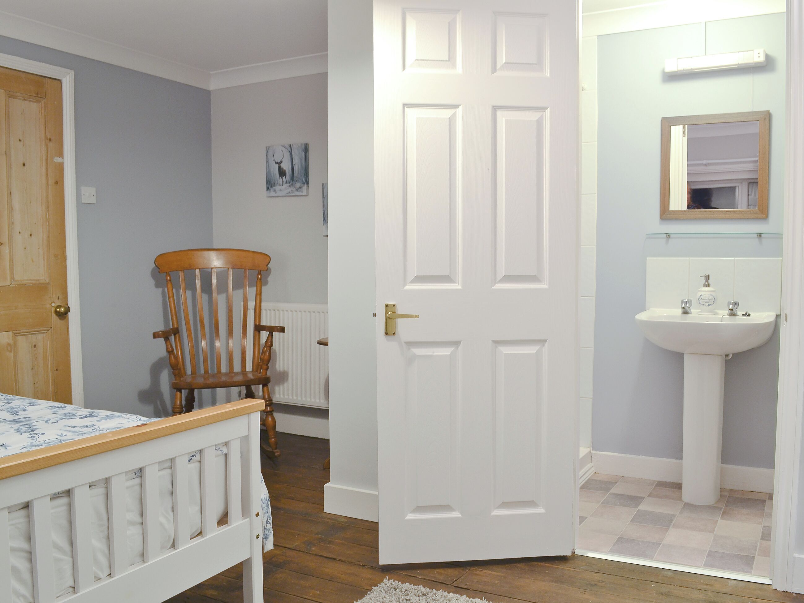 4 chambres, Wi-Fi gratuit, draps fournis