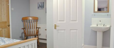4 chambres, Wi-Fi gratuit, draps fournis