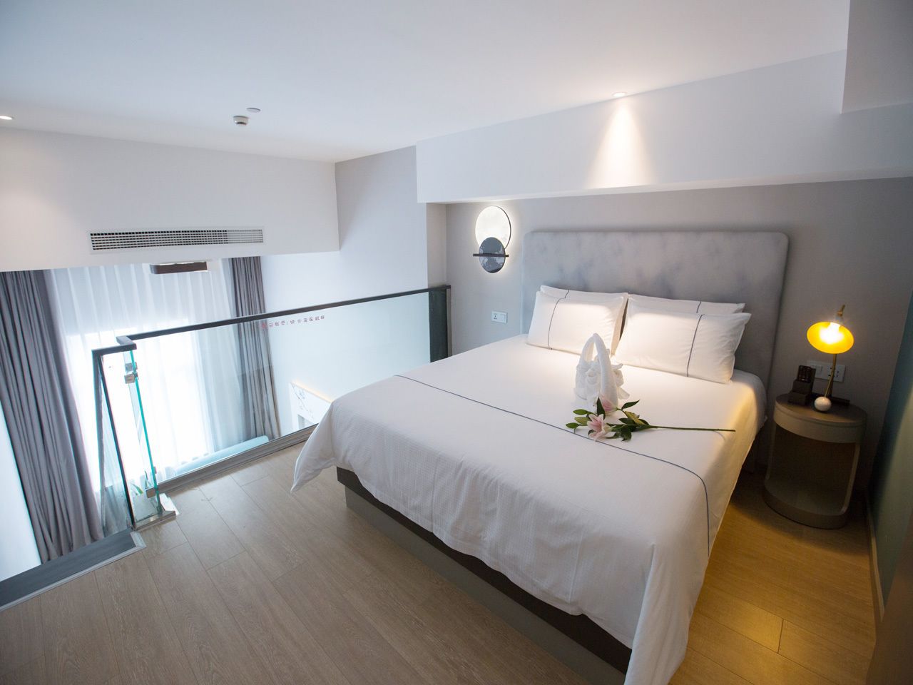 Business Loft (A) | Rollaway beds, free WiFi, bed sheets