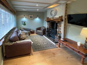 Fireplace - This 300 year old period property is a perfect touring base. (Coalport, near Ironbridge)