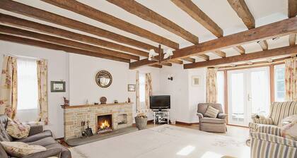 4 Schlafzimmer Unterkunft in Thornton-Le-Dale, near Pickering