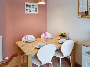 Dining - A spacious one bedroom apartment in Keswick town centre with private parking. (Keswick)