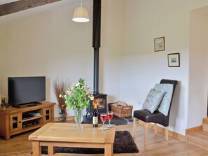 Interior - 1 bedroom accommodation in Lamphey, near Tenby (Lamphey, near Tenby)