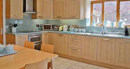 Alojamiento de 4 habitaciones en Alvechurch