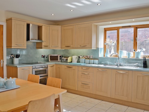 Alojamiento de 4 habitaciones en Alvechurch