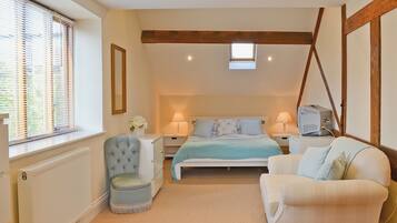 4 bedrooms, free WiFi, bed sheets