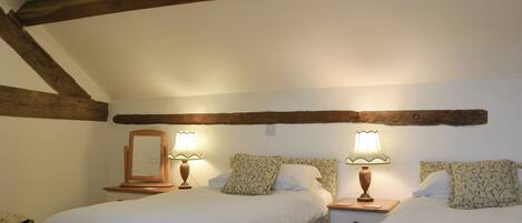 2 عدّة غرف نوم وواي فاي مجانًا وملاءات أسرّة