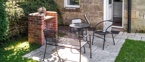 تناول الطعام بالخارج