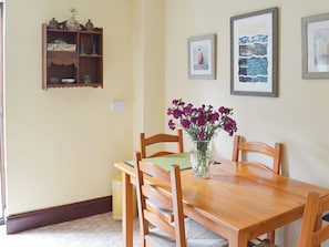 Dining - 2 bedroom accommodation in Buckfastleigh (Buckfastleigh)