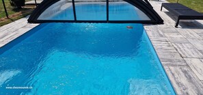 Pool - Attypical calm harmonious relaxing (Bevaix)