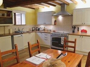 Lave-vaisselle, chaise haute