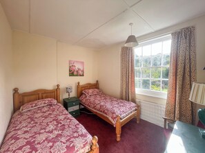 8 bedrooms, WiFi (free), bed sheets - Duvale Priory - 9985 (Bampton, near Tiverton)