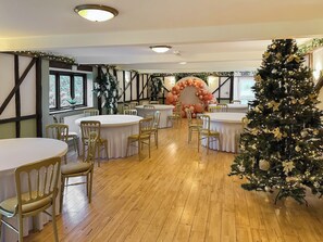 Banquet hall - Duvale Priory - 9985 (Bampton, near Tiverton)