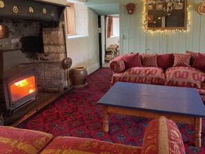 TV, fireplace - Duvale Priory - 9985 (Bampton, near Tiverton)