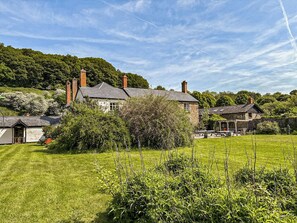 Exterior - Duvale Priory - 9985 (Bampton, near Tiverton)