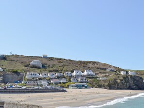 Beach - 2 bedroom accommodation in Carn Brea, Redruth (Carn Brea, Redruth)