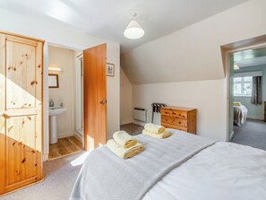 3 soverom, wi-fi (inkludert) og sengetøy