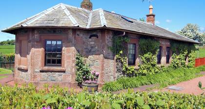 CONHEATH GATELODGE COTTAGE