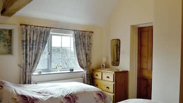 2 bedrooms, free WiFi, bed sheets