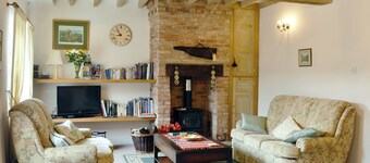 2 bedroom accommodation in Westborough, near Newark