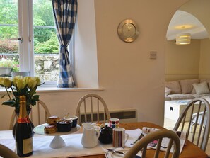 Dining - 3 bedroom accommodation in Boode, near Braunton (Boode, near Braunton)