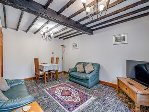 Living area - 2 bedroom accommodation in York (York)