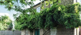 8 bedroom accommodation in Belper