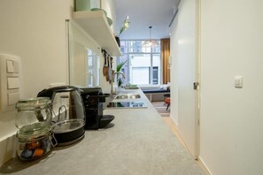 スタジオ | WiFi (無料)、ベッドシーツ