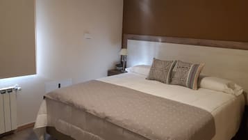 1 habitación, escritorio, wifi gratis y ropa de cama