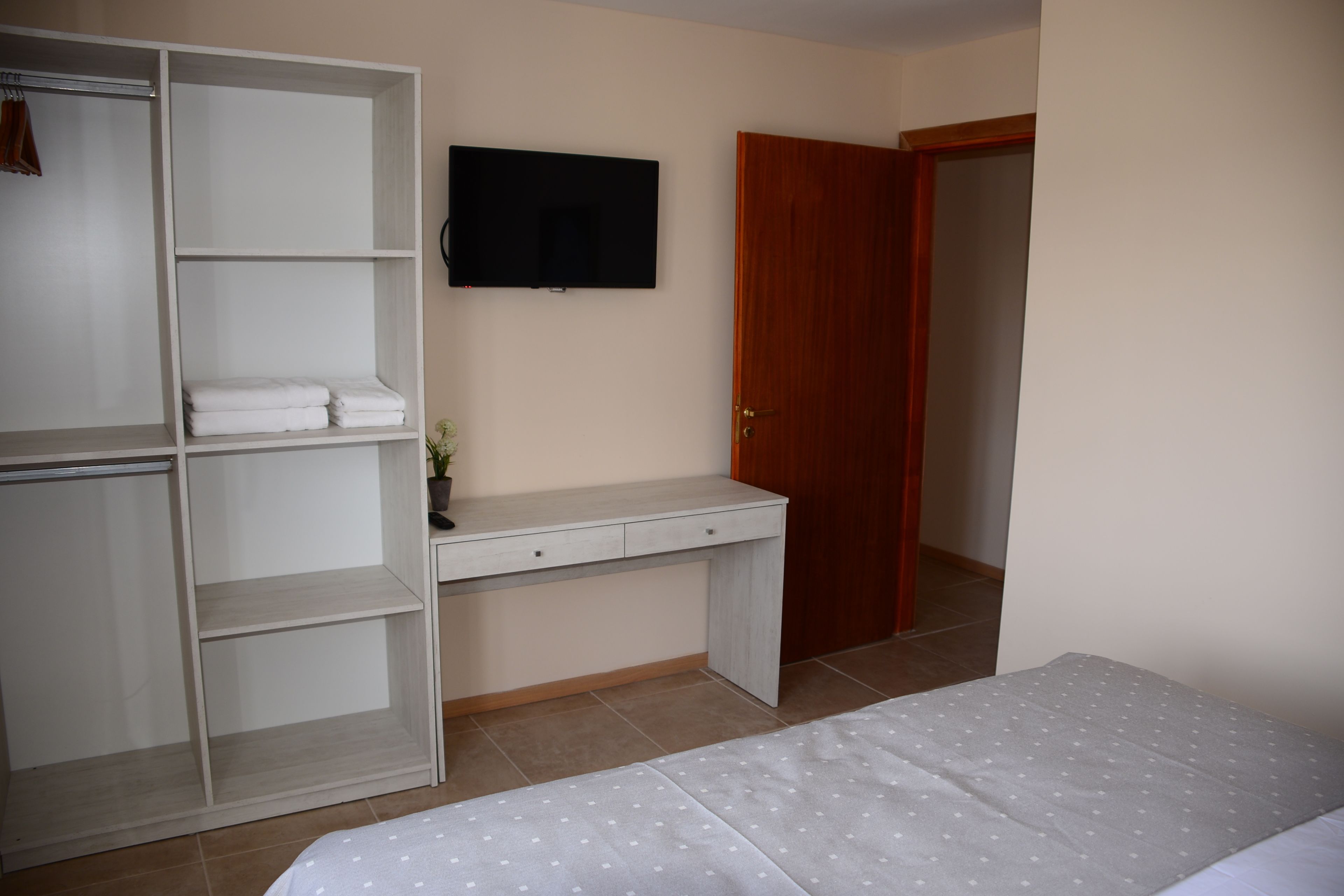 华丽公寓, 1 张大床和 1 张沙发床, 山景 | 浴室 | 淋浴设施、免费洗浴用品、吹风机、坐浴桶