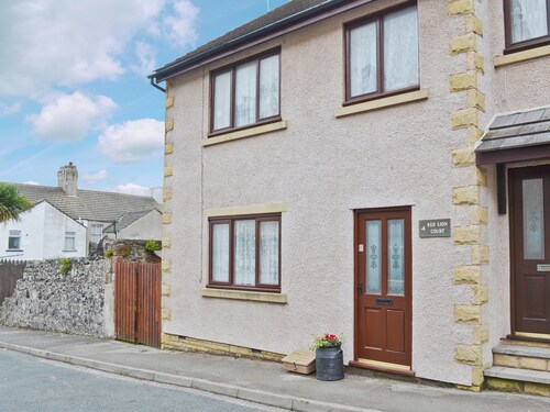 2 bedroom accommodation in Millom