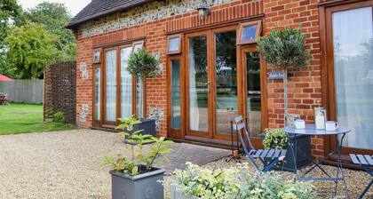 1 bedroom accommodation in Martin, Fordingbridge