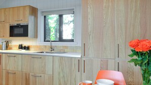 高腳椅、廚房用具/餐具/器皿