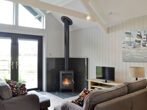 Fireplace - 1 bedroom accommodation in Cheddar (Cheddar)