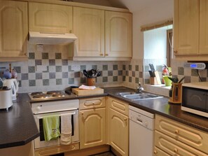Dishwasher, cookware/dishes/utensils