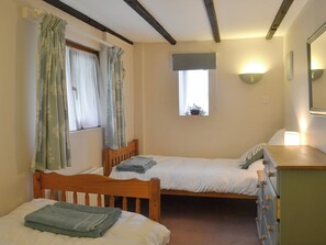 3 bedrooms, free WiFi, bed sheets