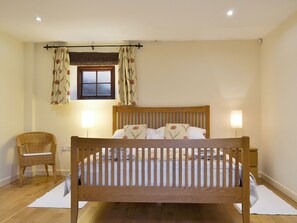 4 soverom, wi-fi (inkludert) og sengetøy