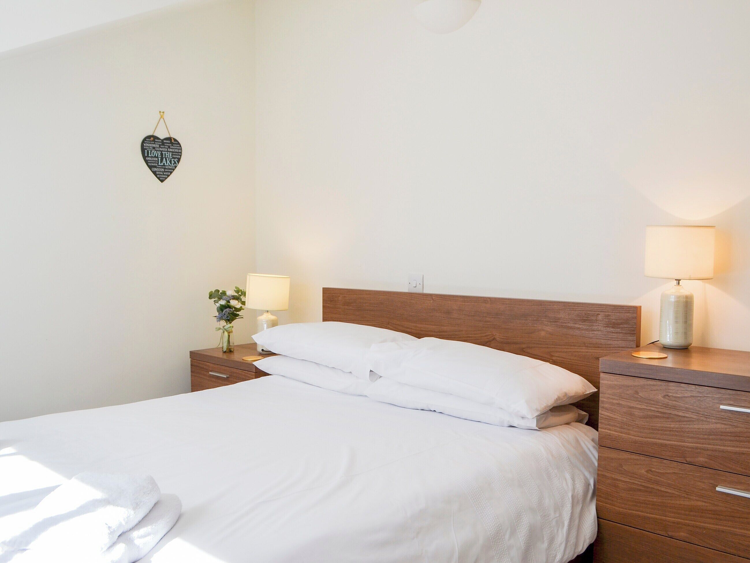 3 bedrooms, free WiFi, bed sheets