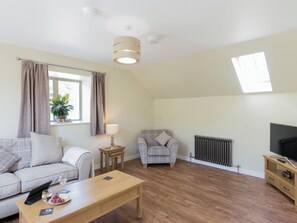 Unclassified image, 4 of 18, button