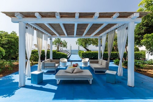 Nomad House - Strandhaus mit eigenem Pool und Whirlpool