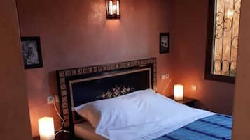 Apartamento, fumadores (Holidays Ayha) | Decoración individual, mobiliario individual, cortinas opacas
