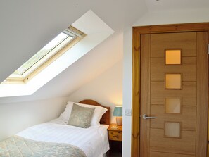 2 室のベッドルーム、WiFi (無料)、ベッドシーツ